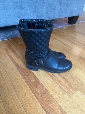 AEROSOLES Black Quilted Mid-Calf Lace-Up Boots